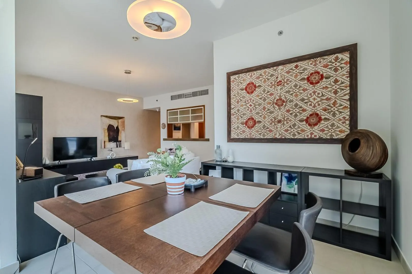 Modern 1Bdr Apartment Close To Burj Khalifa Dubai