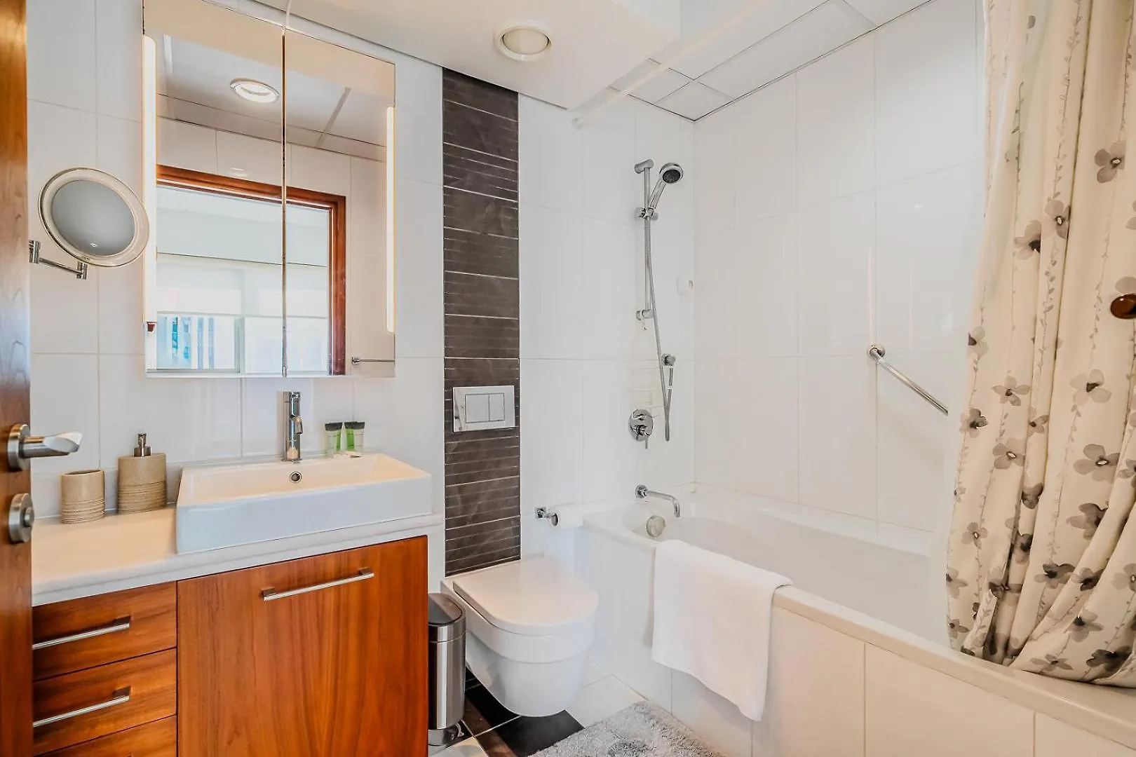 Modern 1Bdr Apartment Close To Burj Khalifa Dubai
